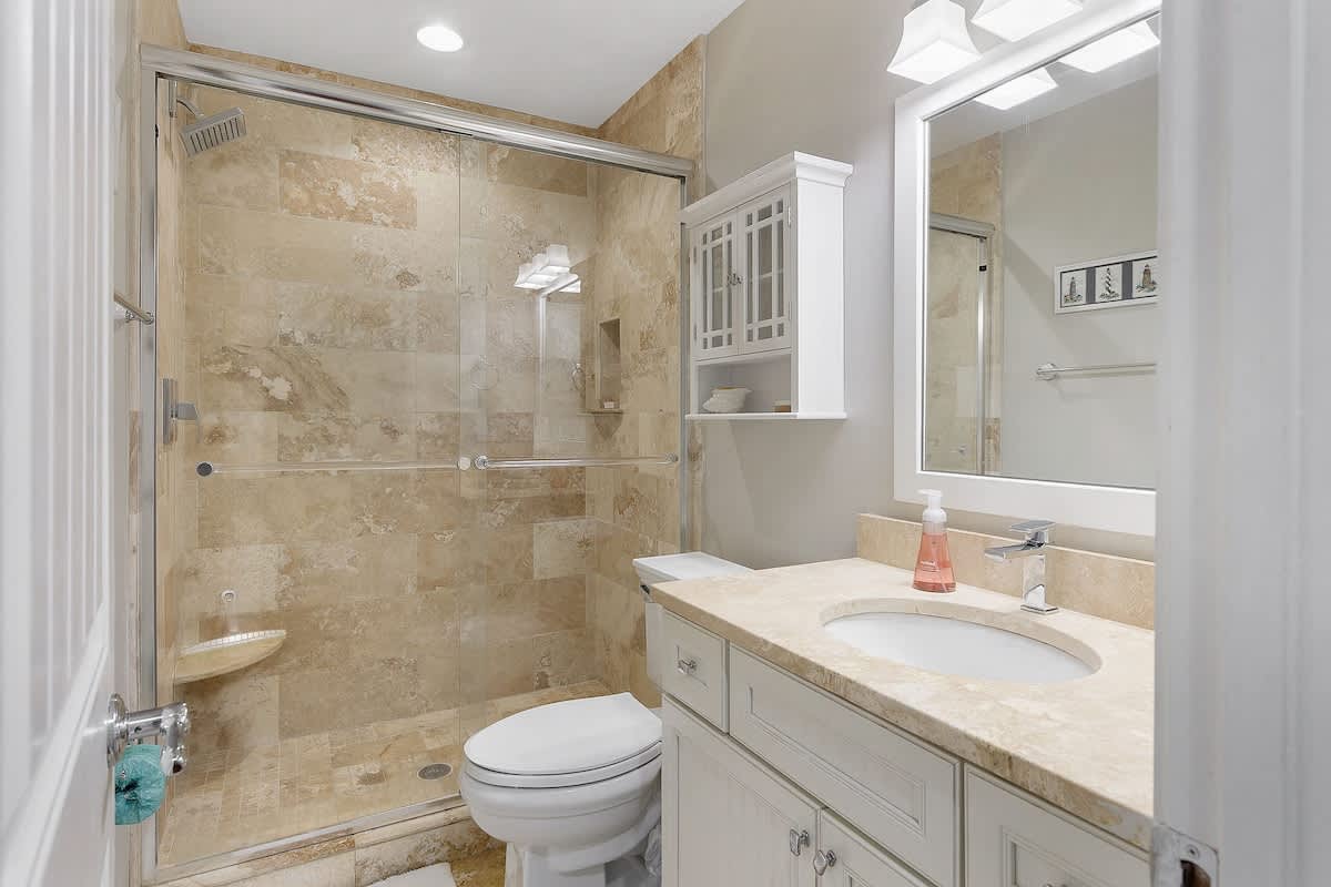King Suite Bathroom