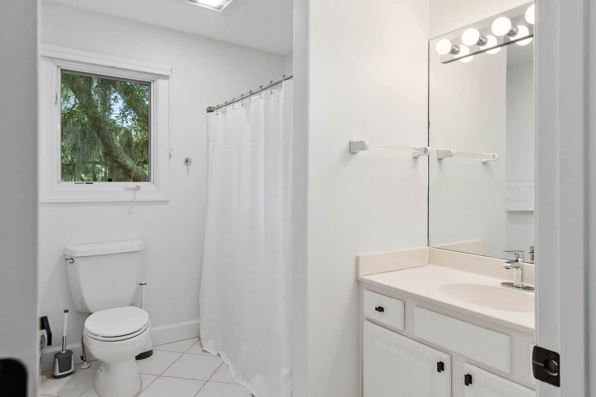 Double Bunk Twin Suite Bathroom