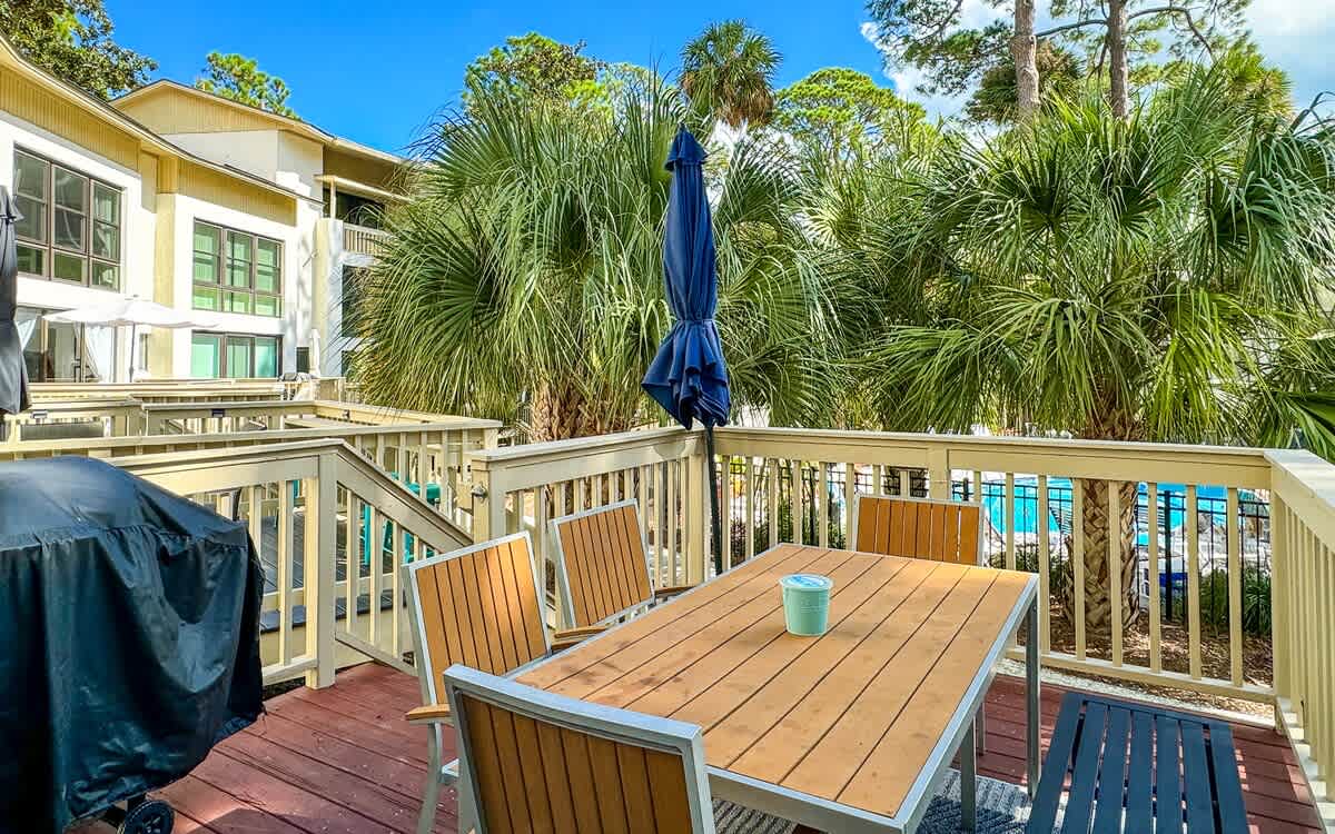 Deck with Pool Access