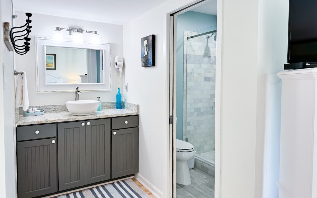 3rd Floor Primary Suite Bathroom