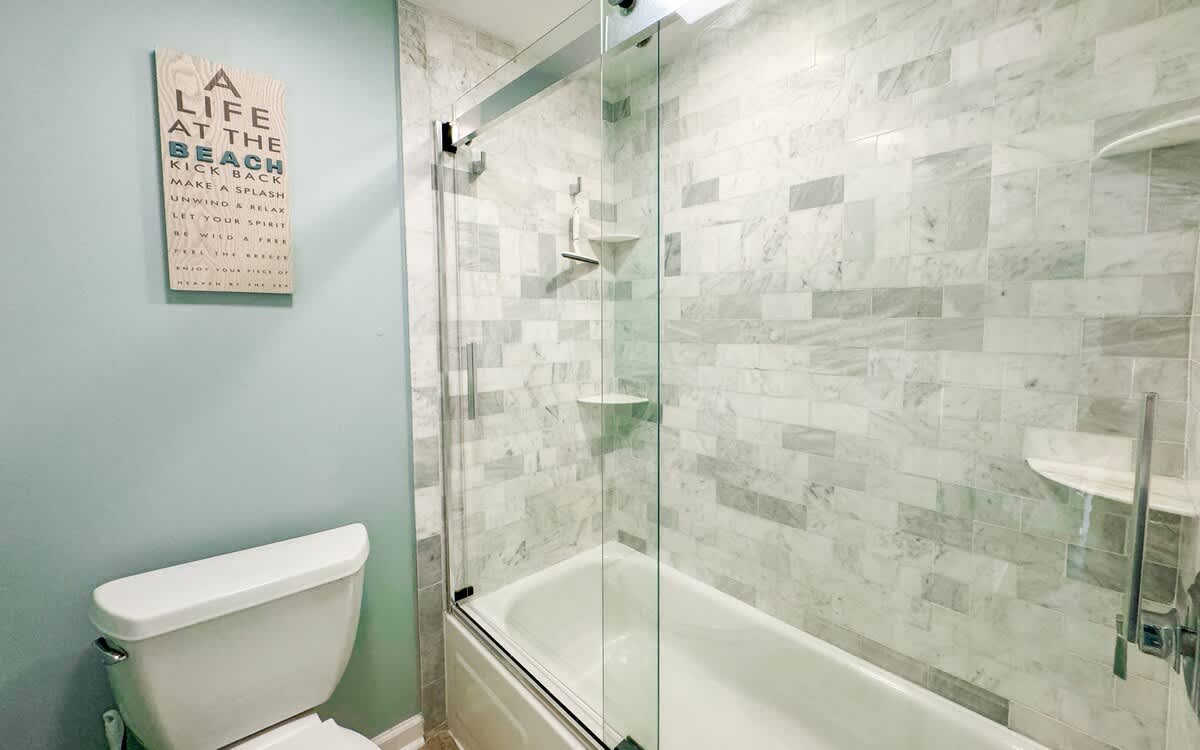 2nd Floor Guest Bathroom