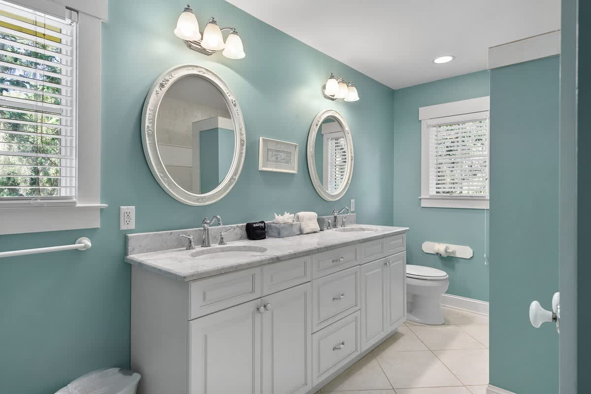 Primary Suite Bathroom