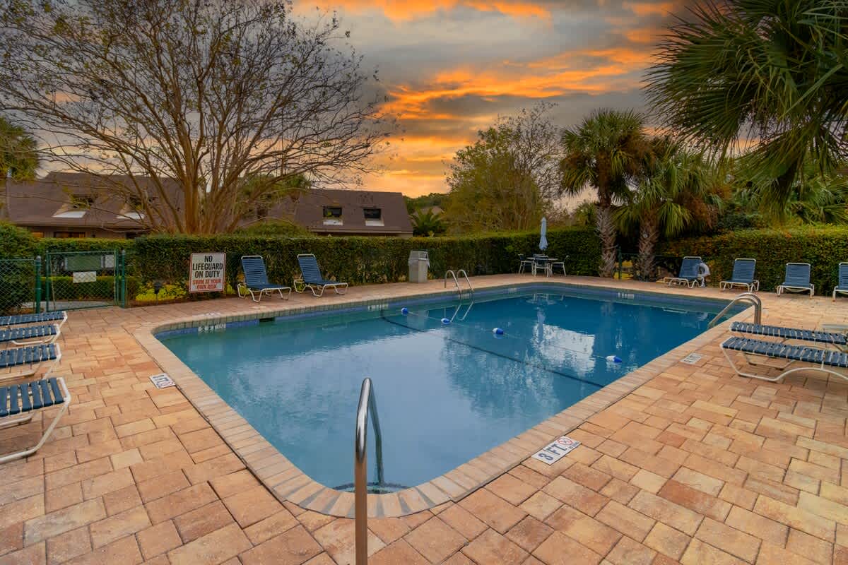 Queen's Grant Community Pool