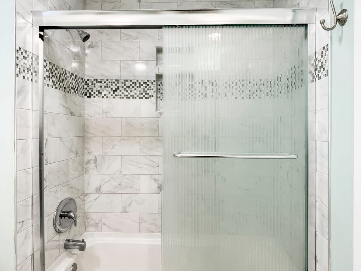 Upstairs Bathroom Details