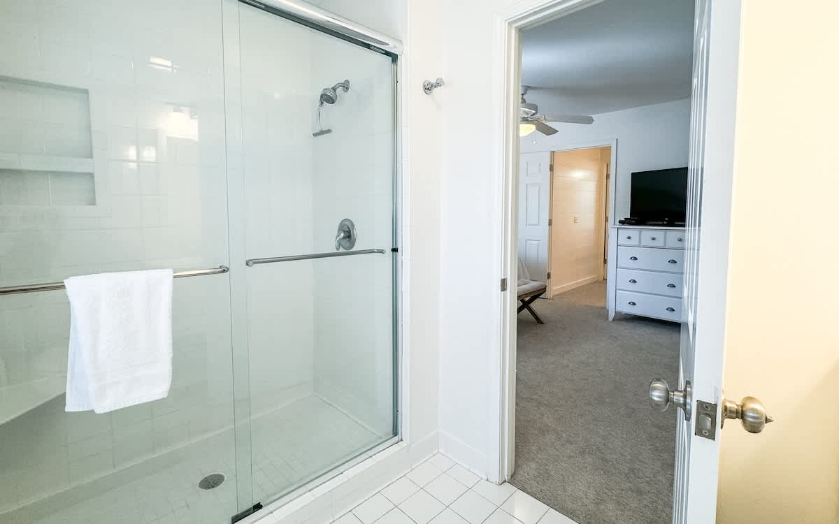 Primary Suite Bathroom