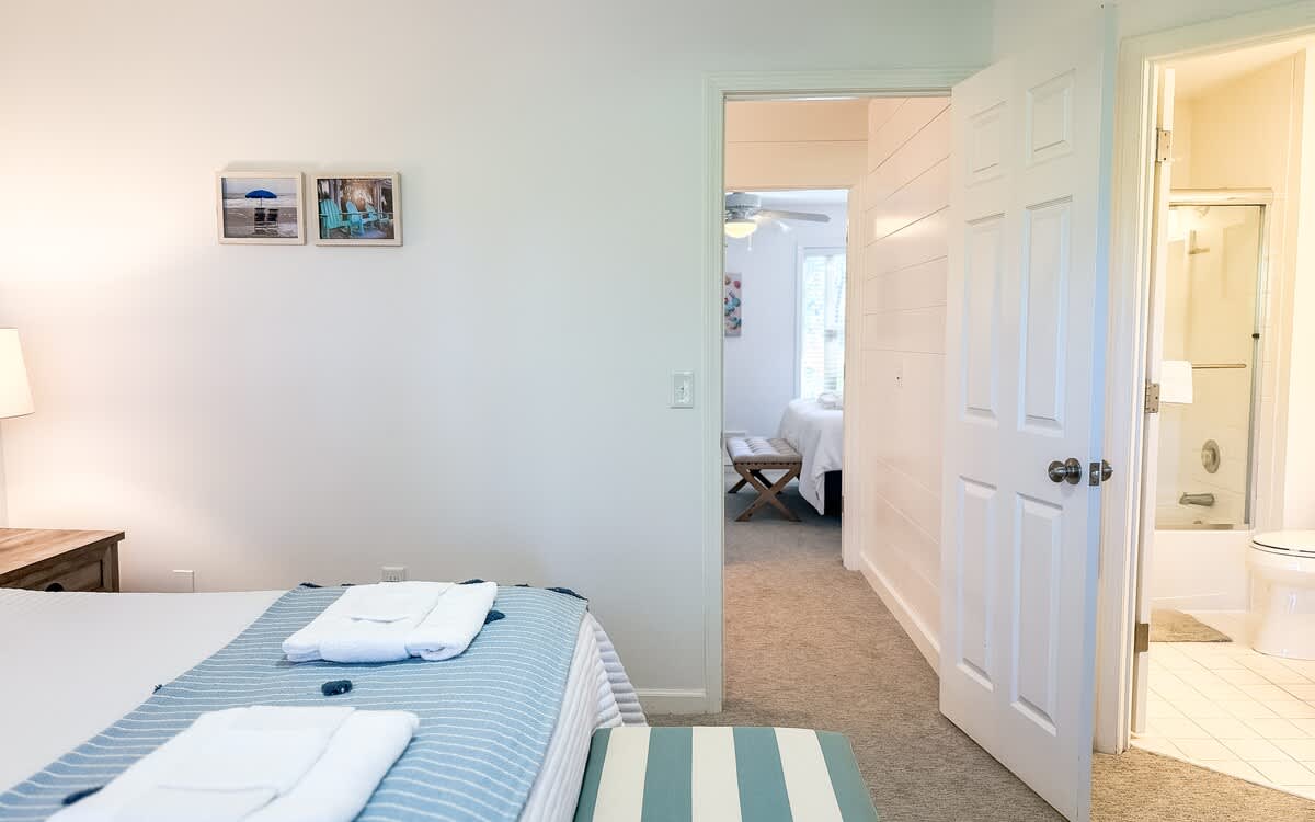 Guest Queen Suite
