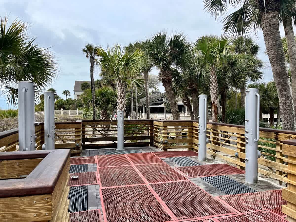 22 The Cottages 10