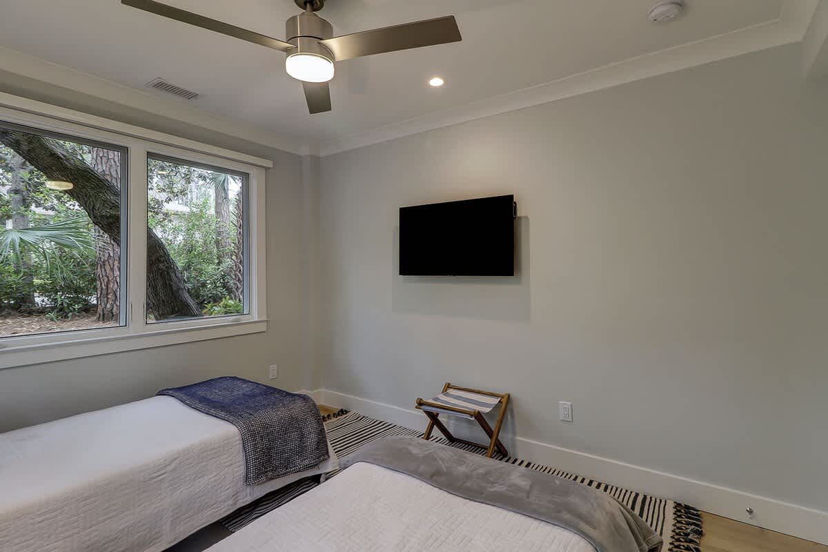Lower Level 2 Twin Room