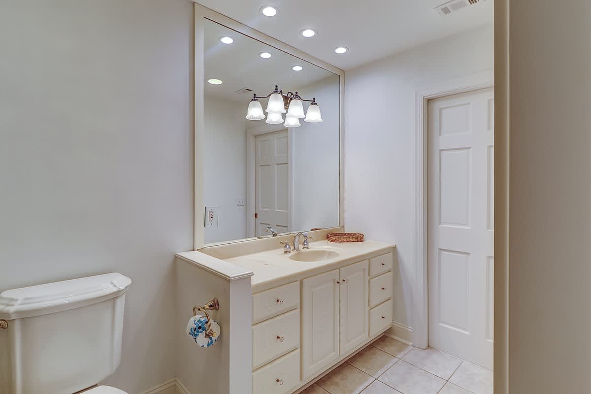 2nd Level Primary 1 w/ Walk-In Shower