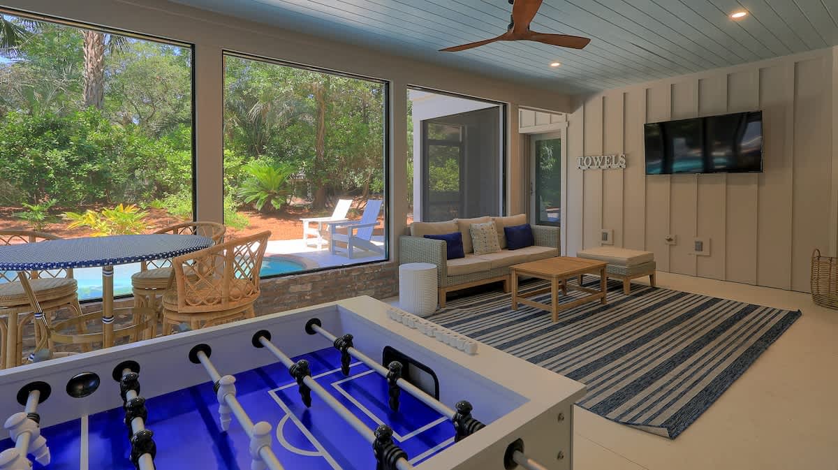 Screened In Lower-Level Carolina Room