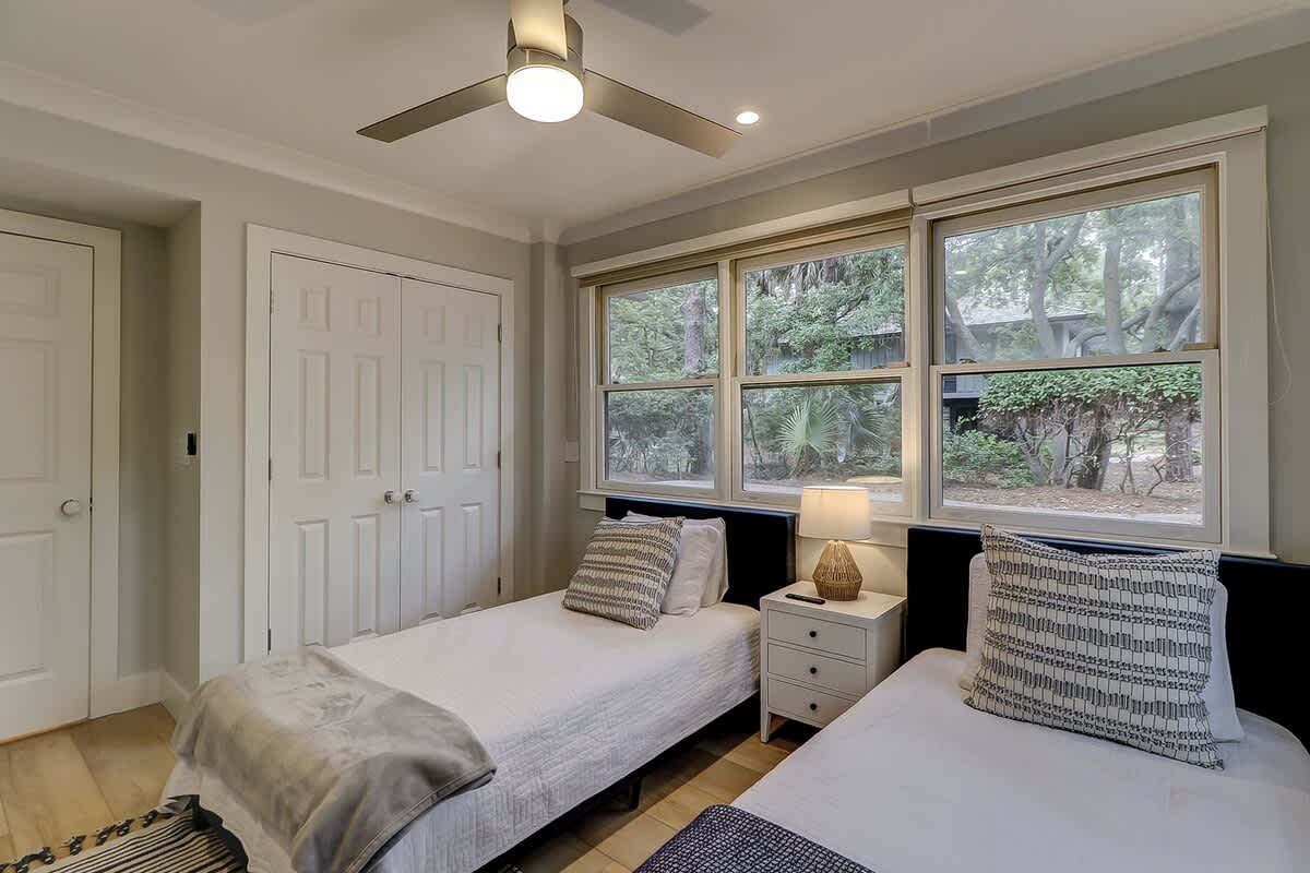 Lower Level 2 Twin Room