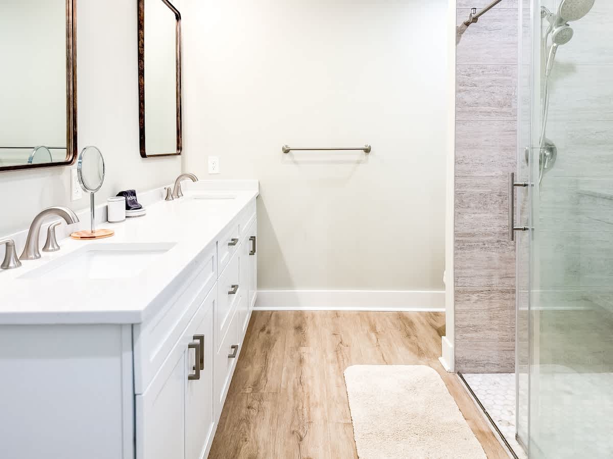 Primary Suite Bathroom