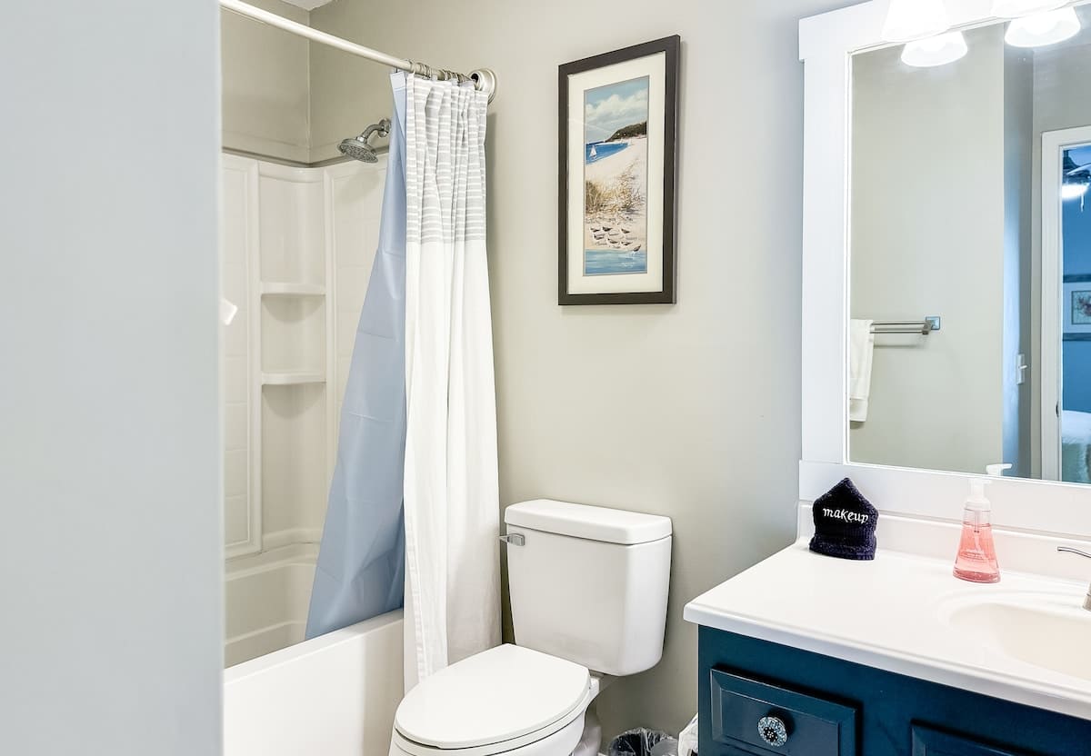 Upstairs Queen Suite Bathroom