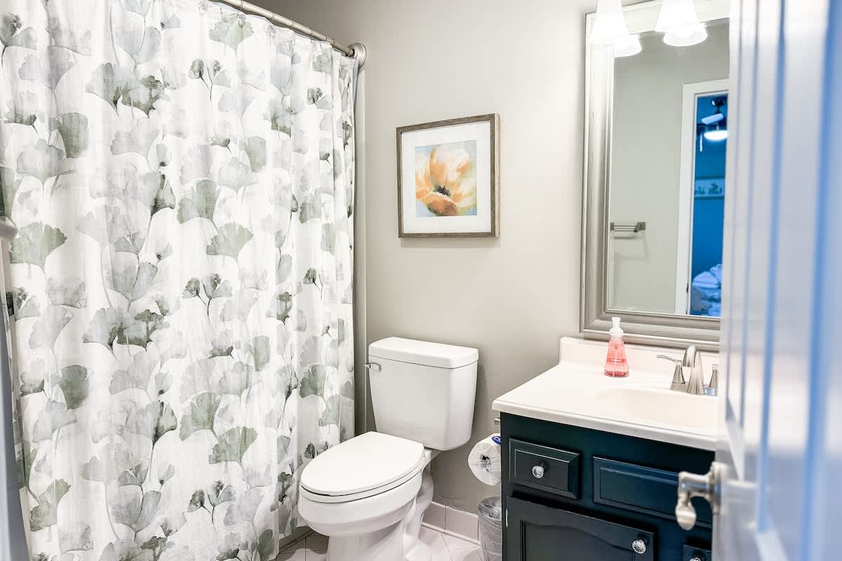 Guest Double Full Suite Bathroom
