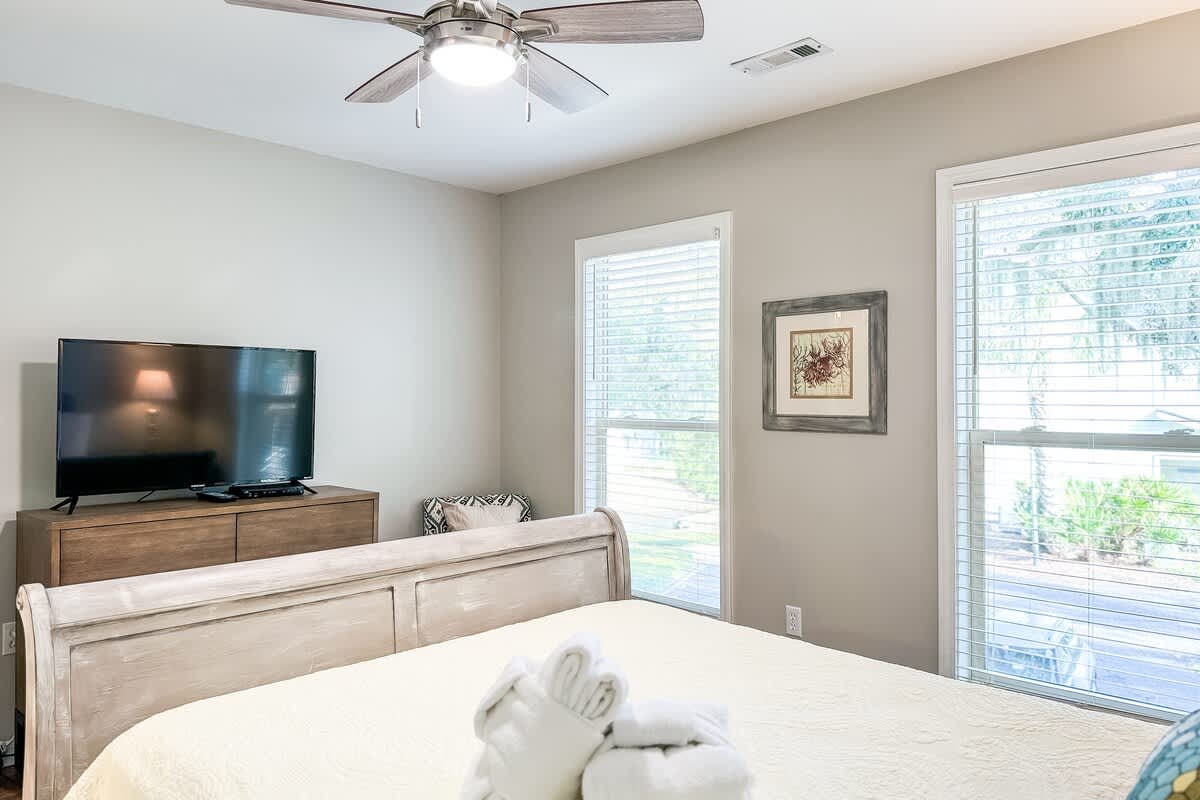 Upstairs Queen Suite