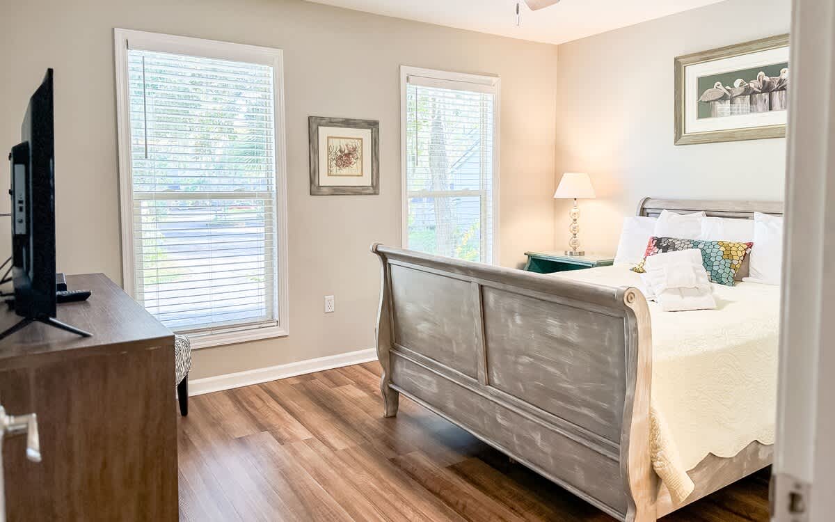 Upstairs Queen Suite