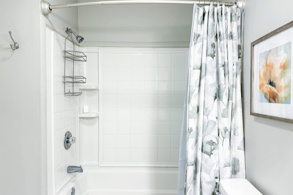 Guest Double Full Suite Bathroom