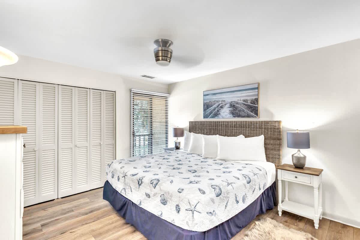 Primary Suite with King Bed and En-Suite Bathroom