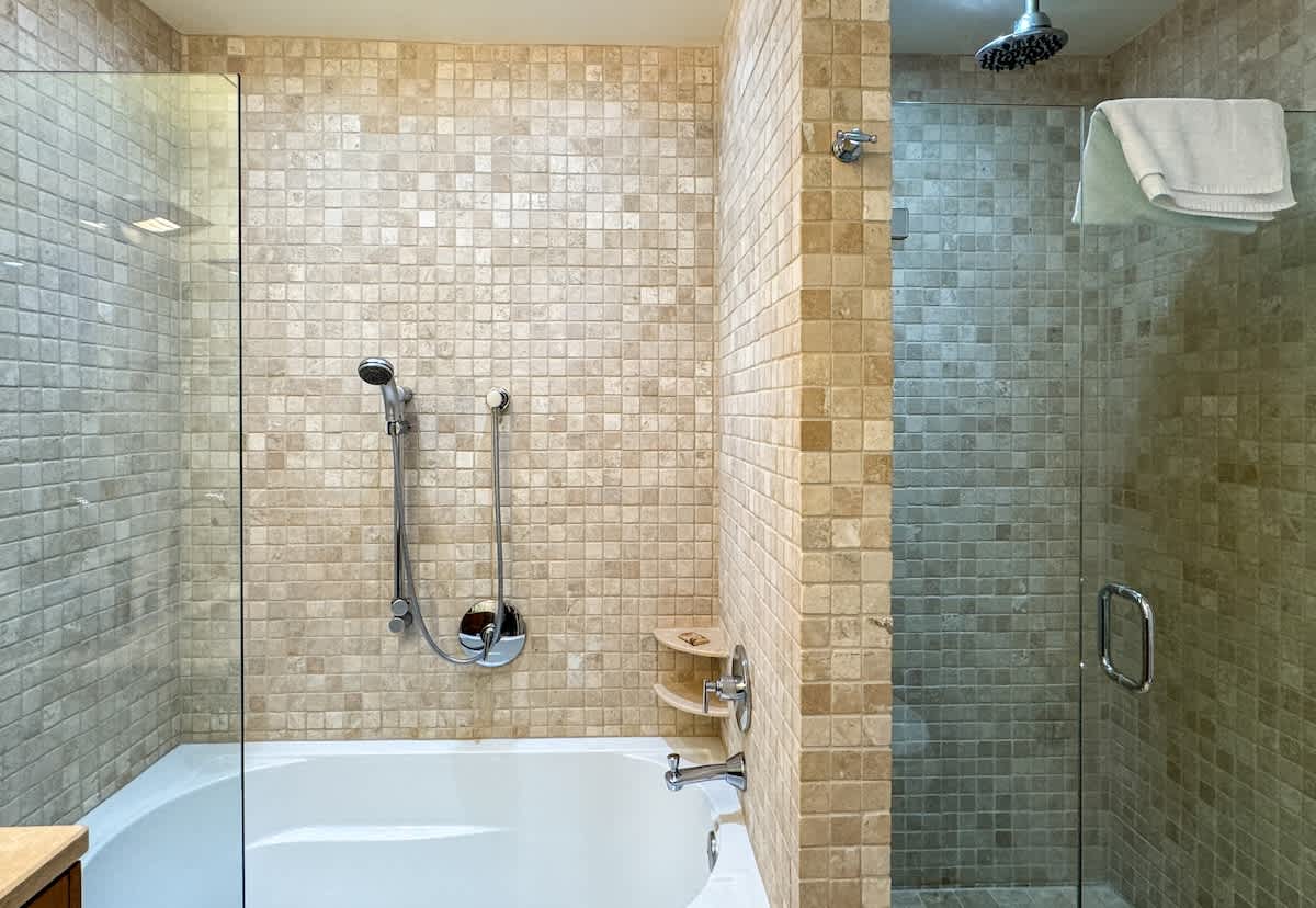 Primary Suite Bathroom