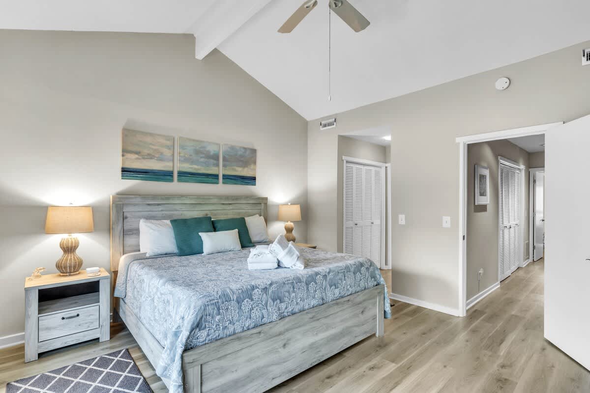 Primary Bedroom with King Bed and En-Suite Bathroom