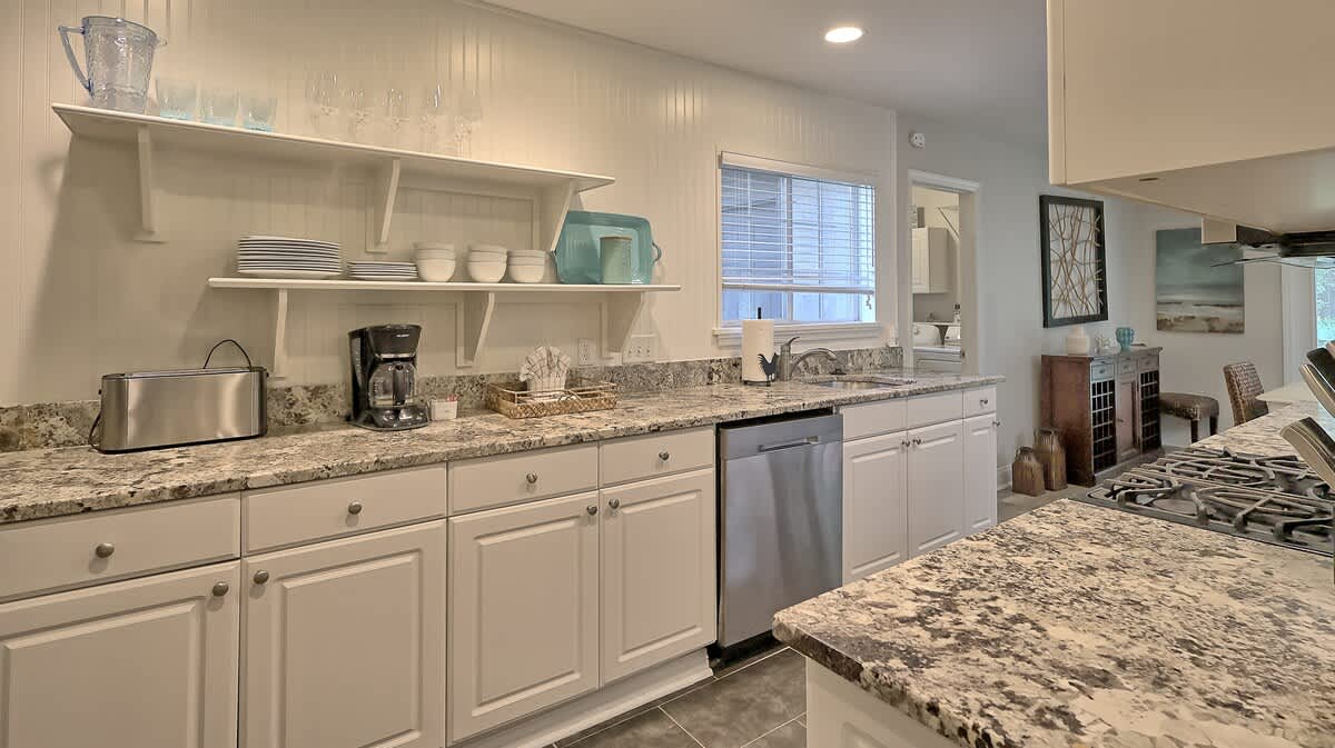 4 Lawton Road 8