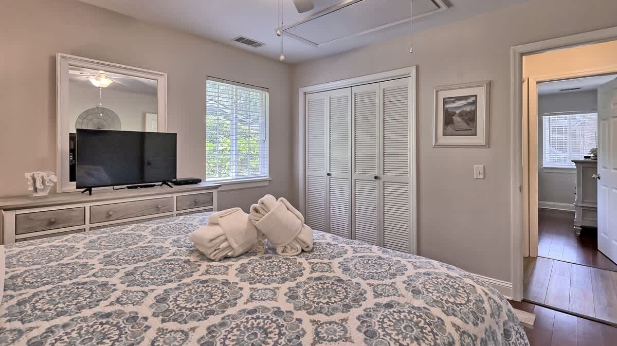 Guest King Bedroom