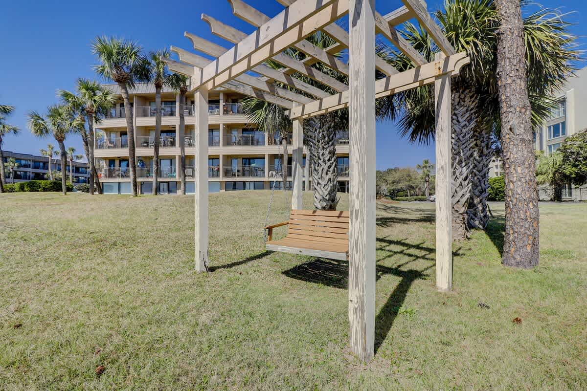 24 Seaside Complex Exterior