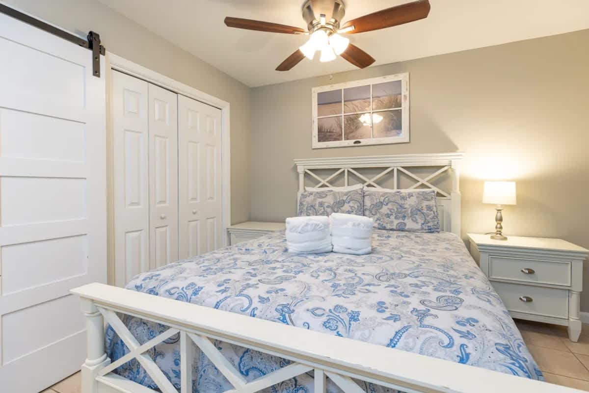 Queen Bedroom