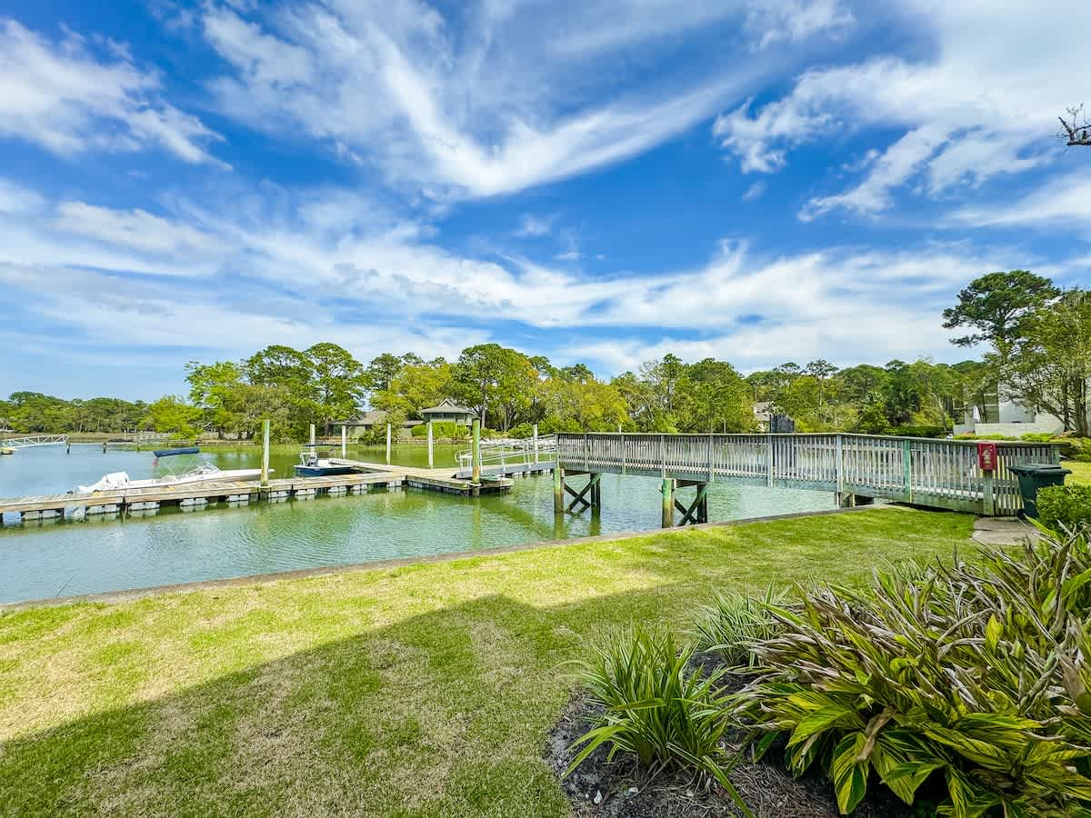 Private Lagoon & Dock