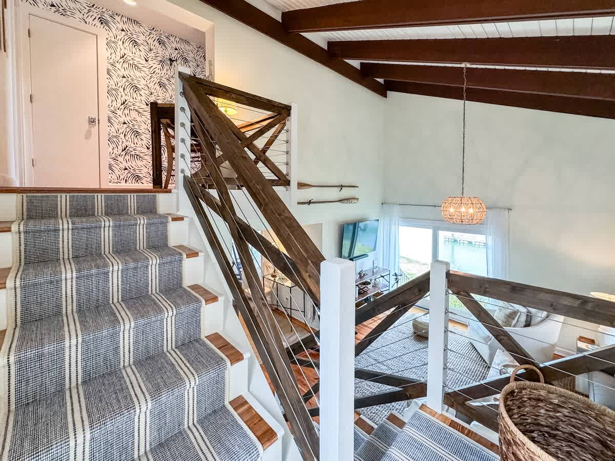 Stairs to 2nd Floor Bedrooms