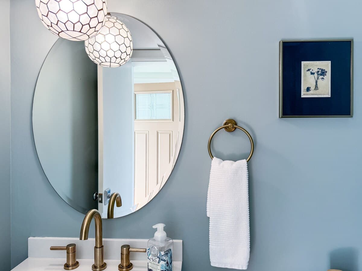 Guest Half Bath at Entrance