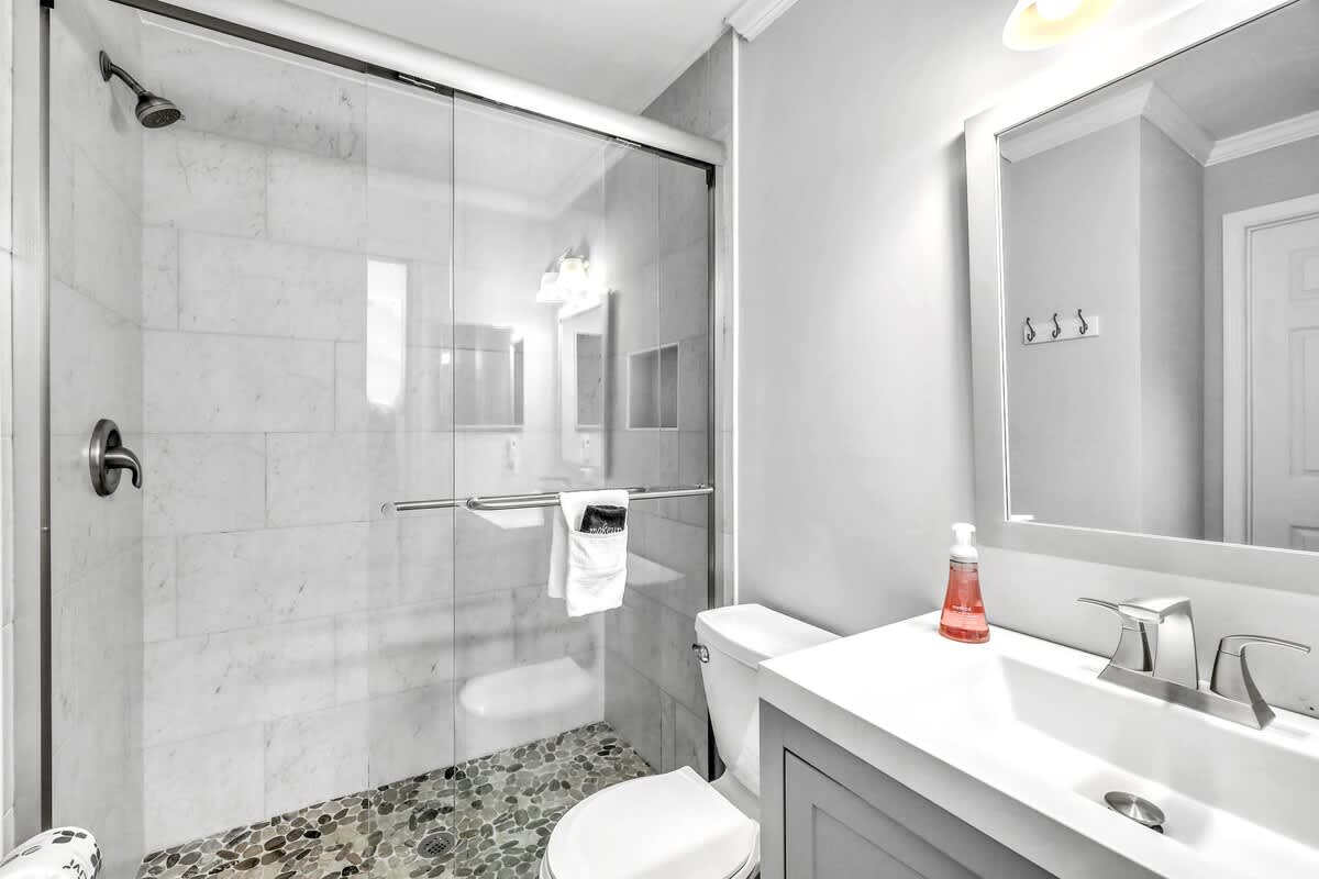 Full Bathroom
