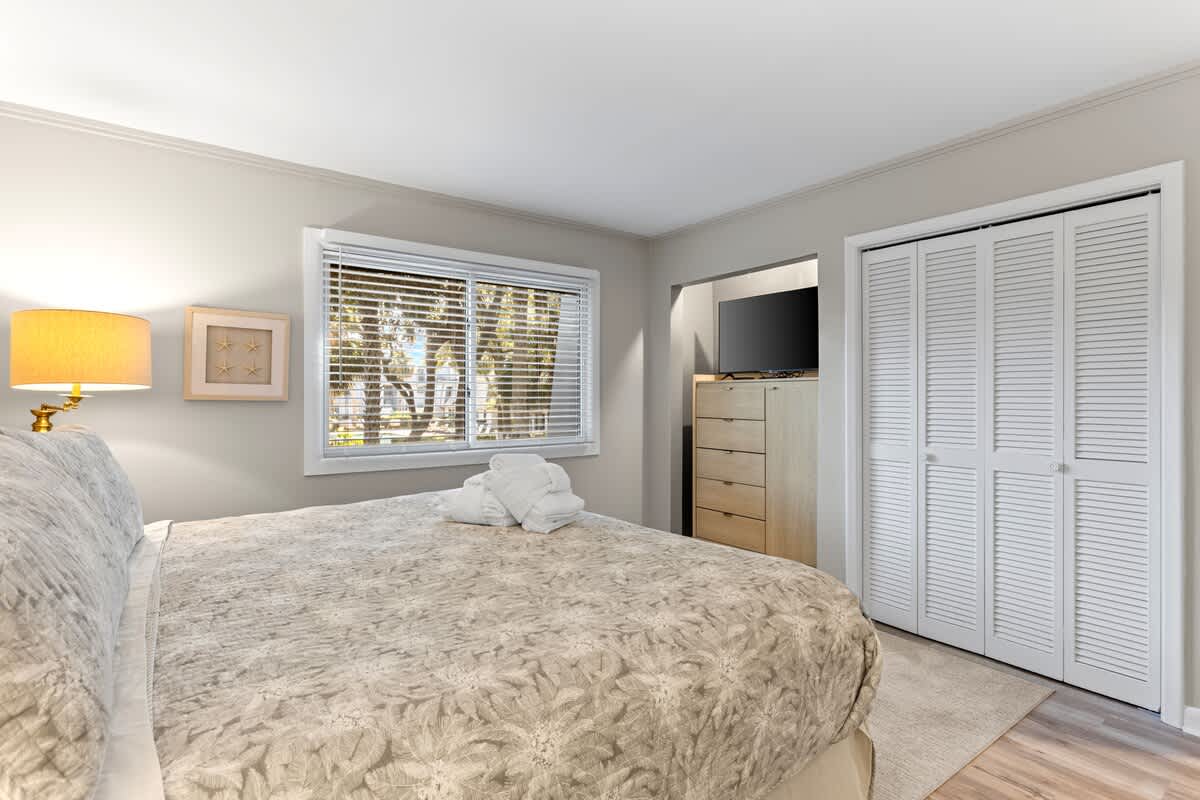Primary Suite with King Bed and En-Suite Bathroom