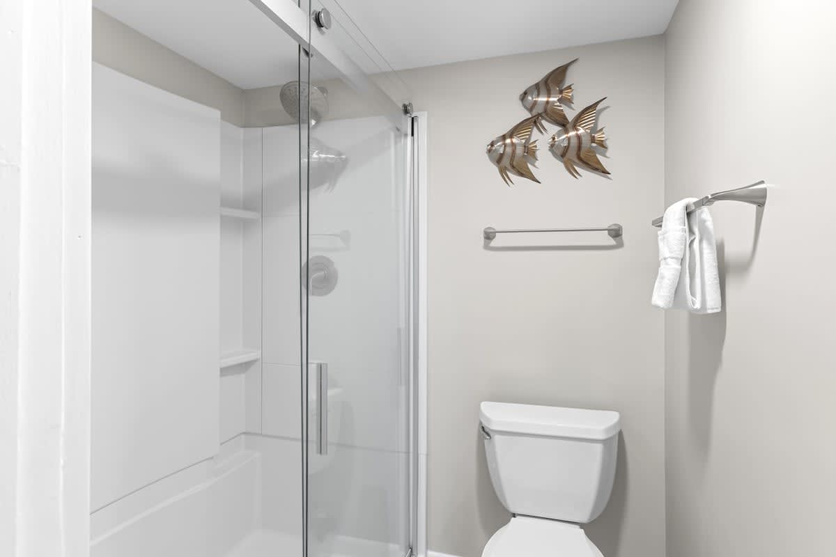 Primary Suite with King Bed and En-Suite Bathroom