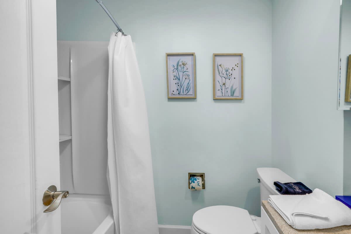 Guest Suite Bathroom