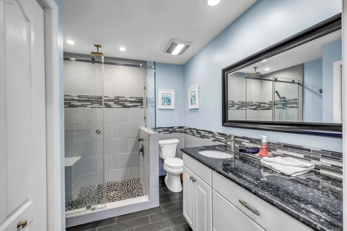 Primary Suite Bathroom