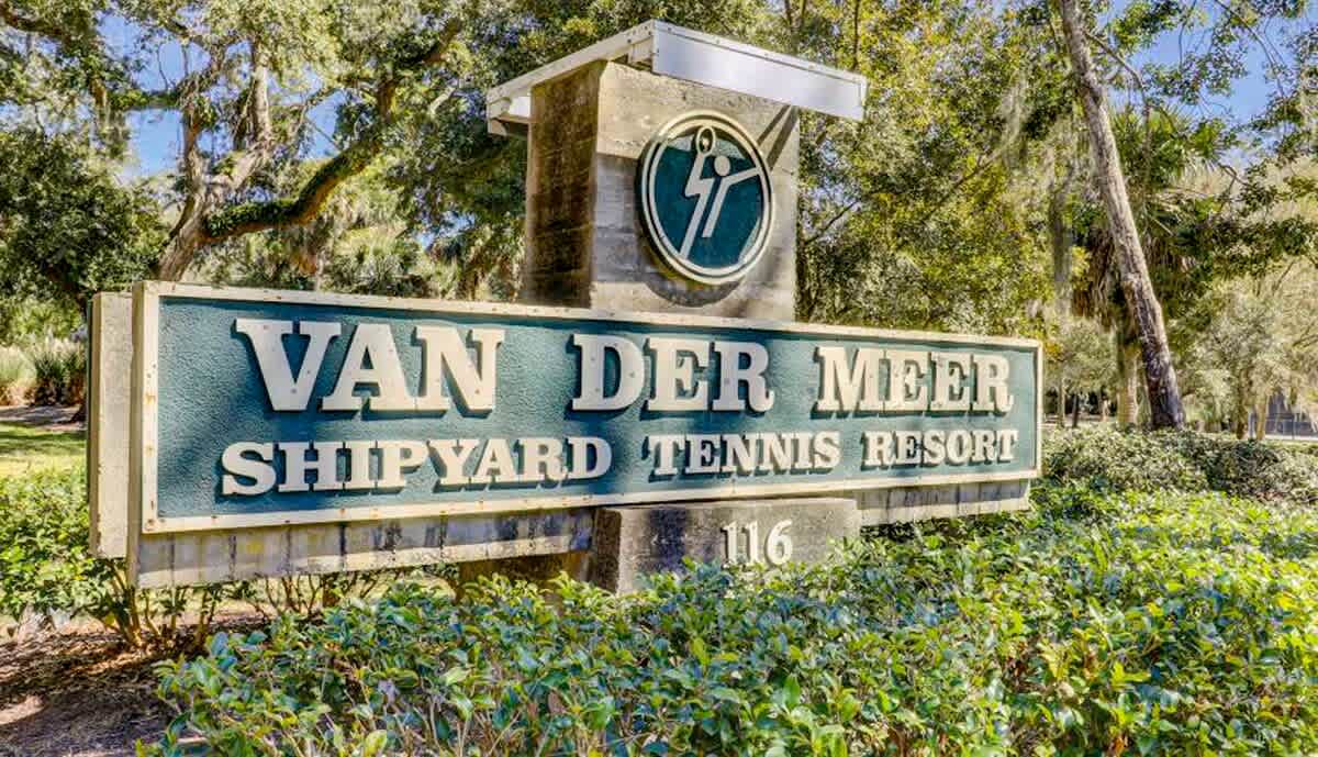 Van Deer Meer Tennis Resort