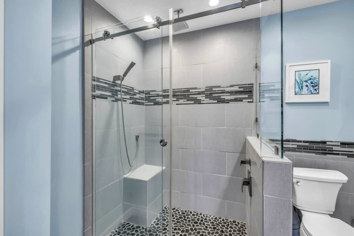 Primary Suite Bathroom