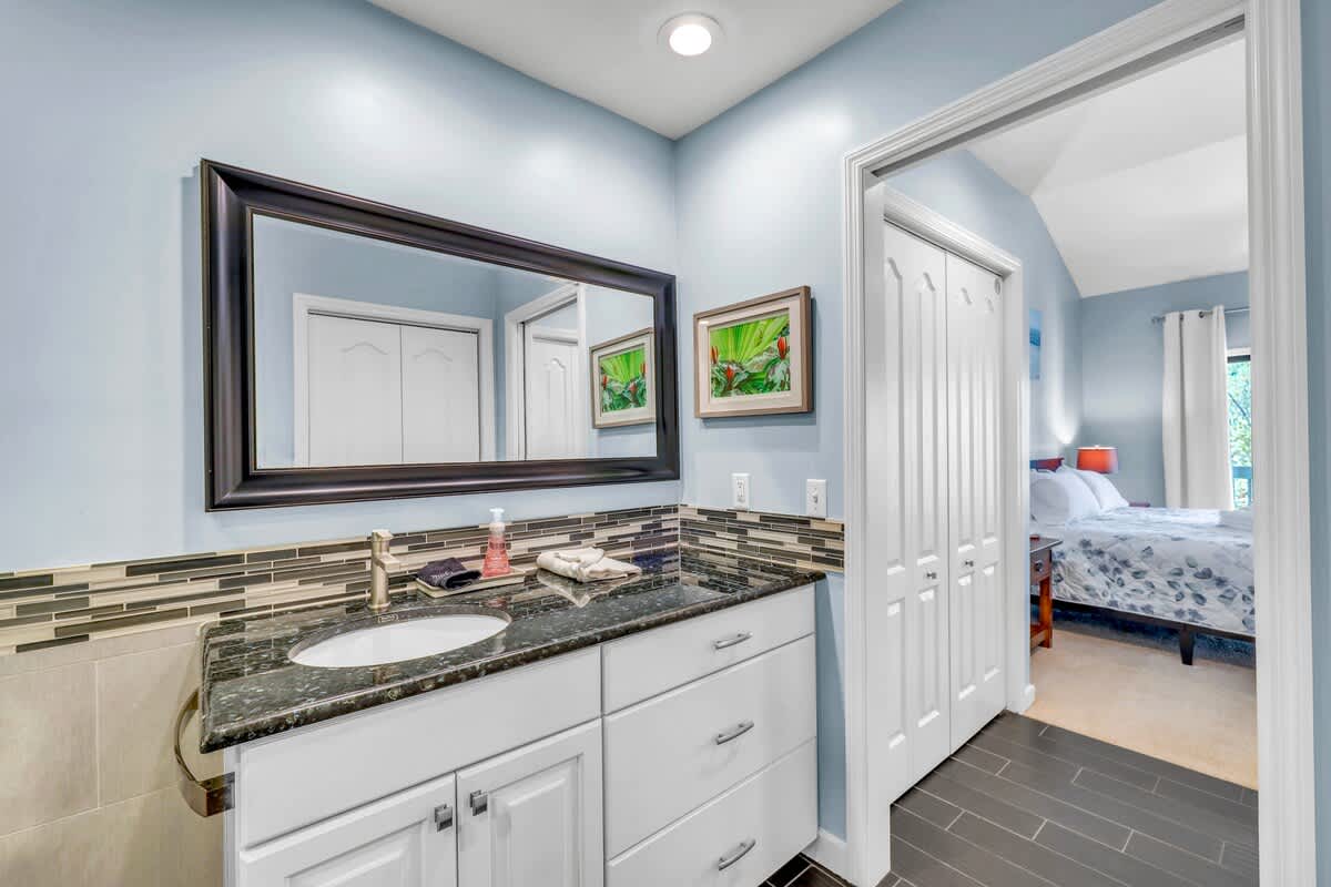 Primary Suite Bathroom