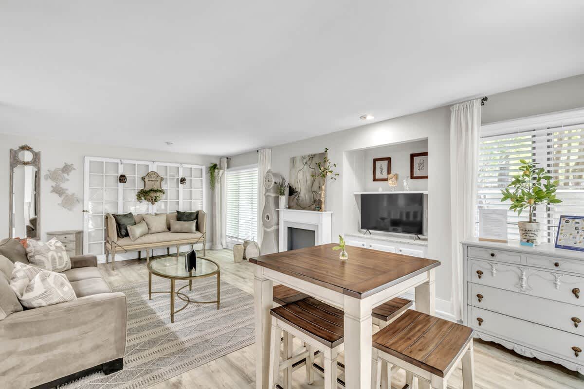 1651 St. Andrew's Common 2