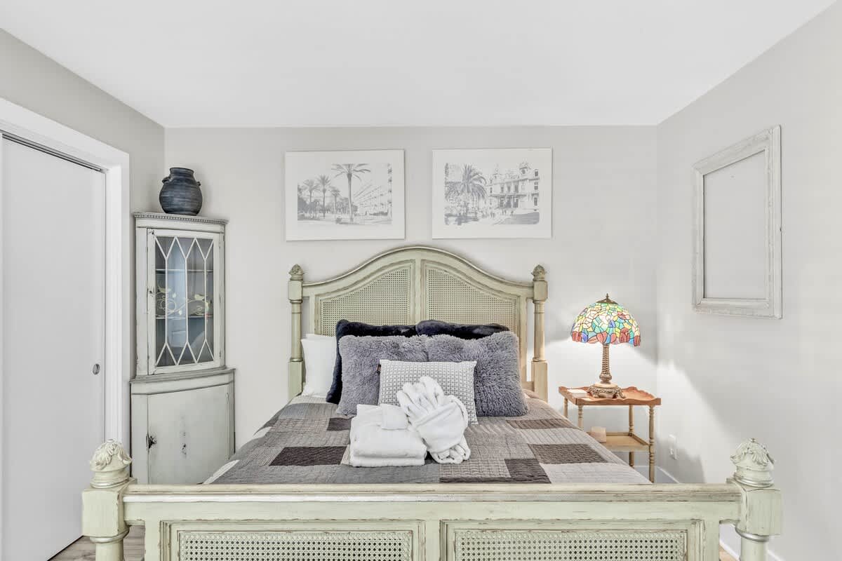 Primary Bedroom with Queen Bed