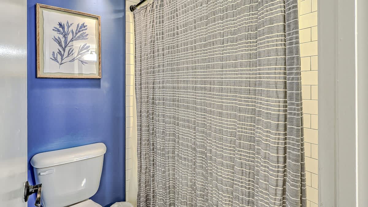 Primary Suite Bathroom