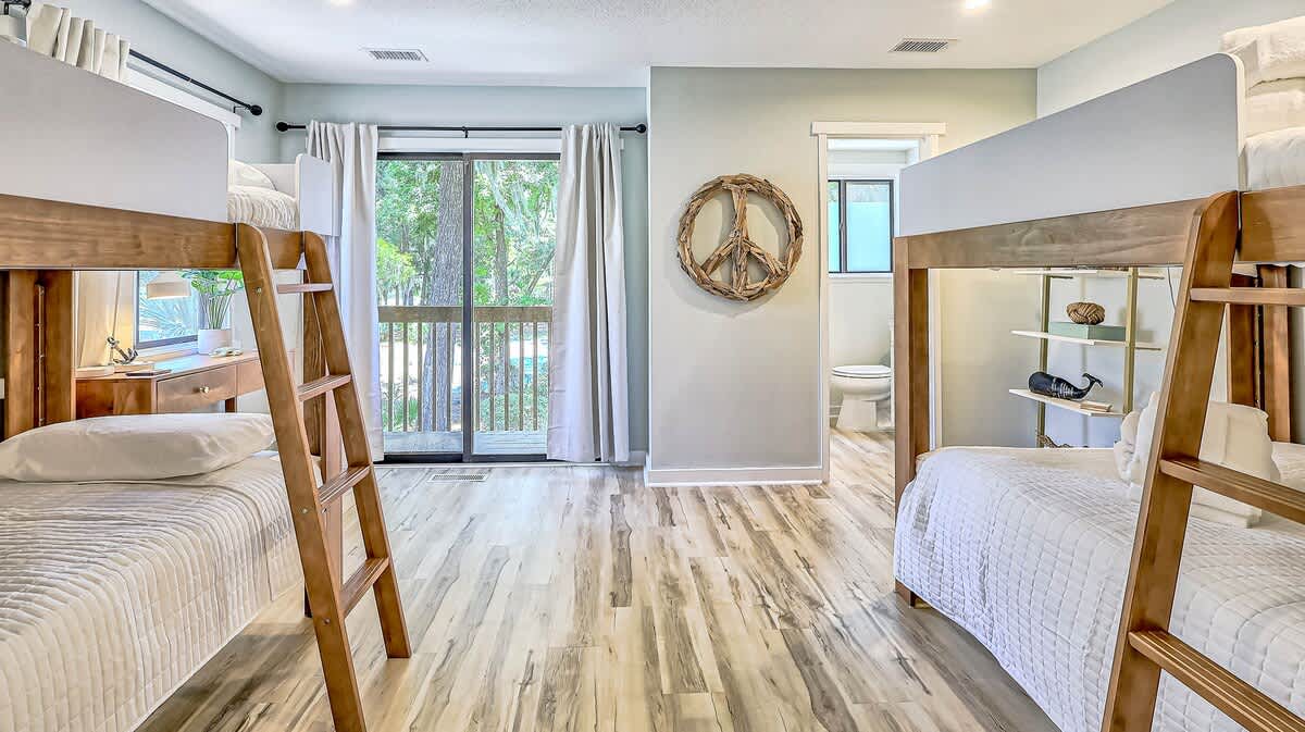 Upstairs Bunk Suite (Twin over Twin and Full over Full)