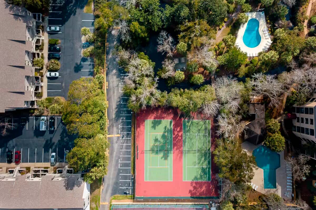 Xanadu Villas Tennis Courts and Community Pool