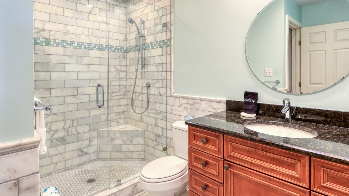 Primary Suite Bathroom