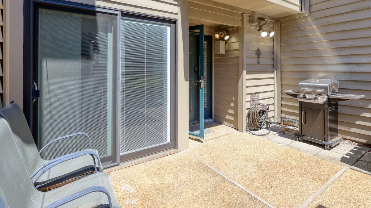 Front Exterior Entrance with Grill