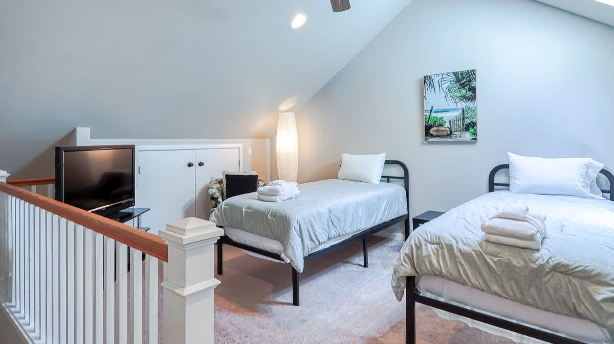 Loft Bedroom with Twin Beds