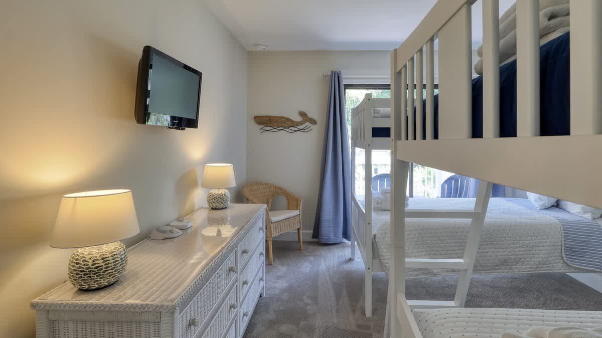 Double Twin Bunk Suite with Shared Balcony