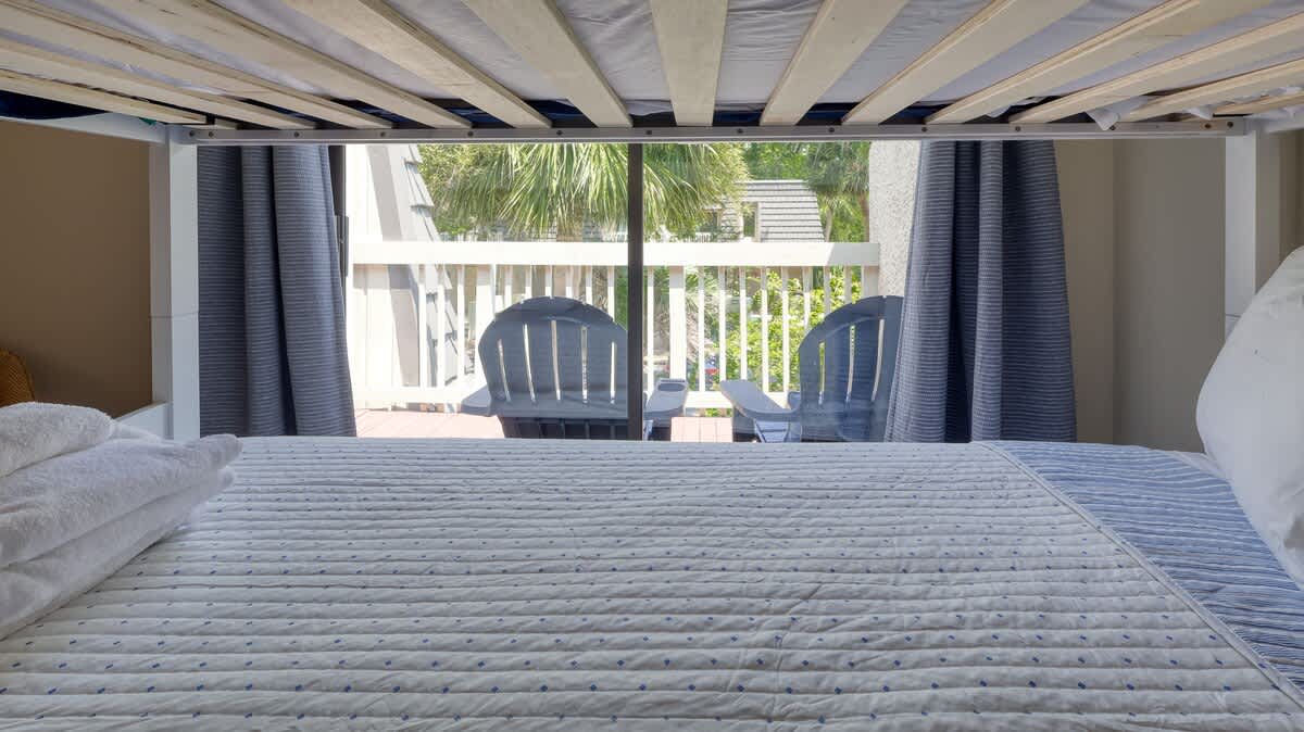 Double Twin Bunk Suite with Shared Balcony