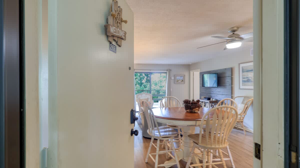 Welcome to 26E Fiddler's Cove